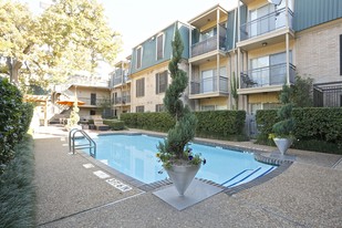 Tree Tops at Post Oak Apartamentos