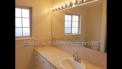 752 Carmelita Dr in Salinas, CA - Building Photo - Building Photo