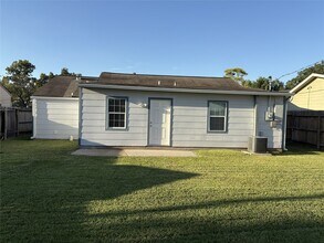 3010 Washington St in Pasadena, TX - Foto de edificio - Building Photo