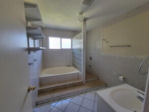 2466 Lakeshore Cir in Port Charlotte, FL - Building Photo - Building Photo