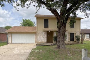 9422 Cedar Point Cir in Houston, TX - Building Photo
