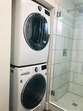 11546 Segrell Way, Unit 11546A in Culver City, CA - Foto de edificio - Building Photo