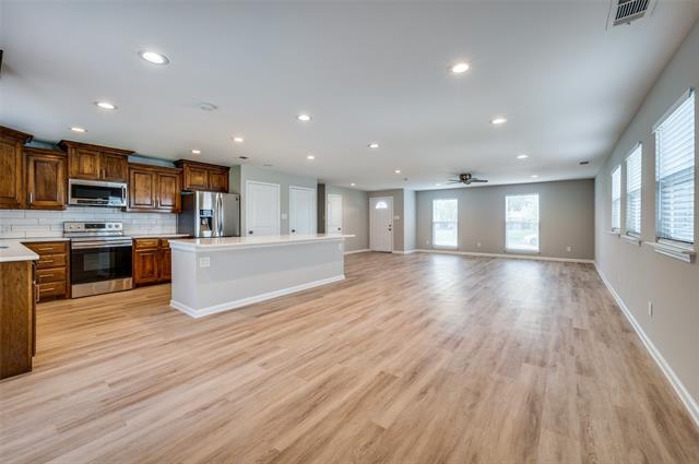 5625 Terry St in The Colony, TX - Building Photo