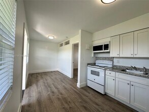 2309 Madison St in Hollywood, FL - Building Photo - Building Photo