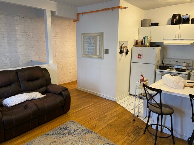43 S Huntington Ave in Boston, MA - Building Photo - Building Photo