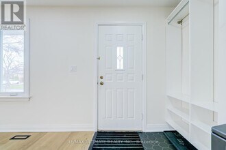 114 Canlish Rd in Toronto, ON - Building Photo - Building Photo