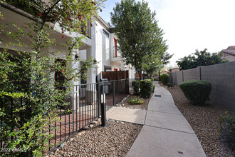 3150 E Beardsley Rd in Phoenix, AZ - Foto de edificio - Building Photo