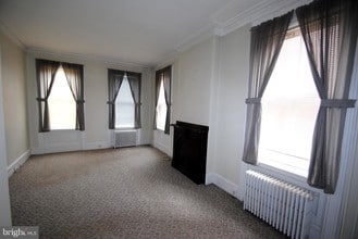 212 E Broad St in Burlington, NJ - Building Photo - Building Photo