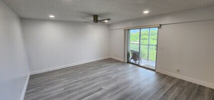 801 SW 133rd Ter, Unit 410K in Pembroke Pines, FL - Building Photo - Building Photo
