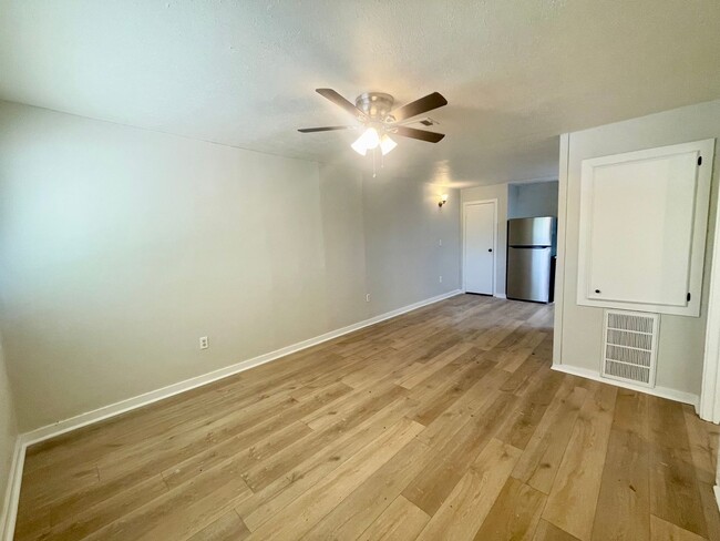 217 Harrell St in Brandon, MS - Foto de edificio - Building Photo