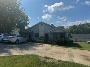 1220 Tuckahoe Dr in Nashville, TN - Foto de edificio - Building Photo