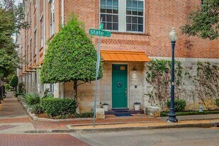 2335 Worthington St in Dallas, TX - Building Photo