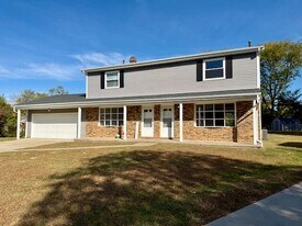 6926 N Flamingo Ct in Peoria, IL - Building Photo