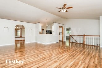 650 Silver Maple Dr in Fenton, MO - Building Photo - Building Photo