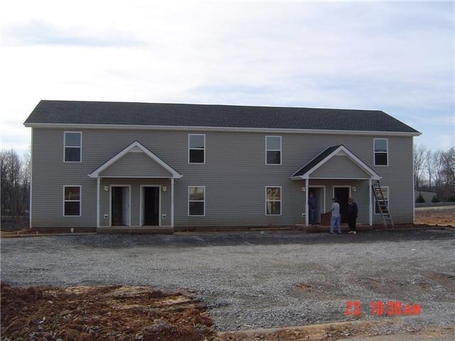 512 Patriot Park Ct in Clarksville, TN - Building Photo