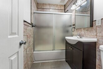 248 Clendenny Ave in Jersey City, NJ - Building Photo - Building Photo