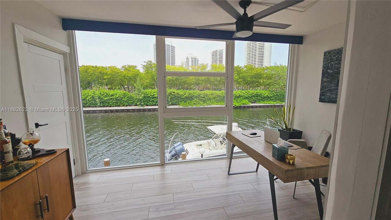 3745 NE 171 St in North Miami Beach, FL - Building Photo