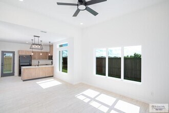 3604 Hidalgo Cir in Brownsville, TX - Building Photo - Building Photo