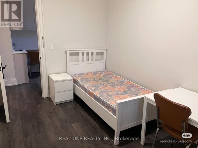 property at 7 Logandale Rd