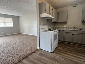 6707 SW Beta Ave in Lawton, OK - Foto de edificio - Building Photo