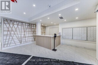 50-350 Lakebreeze Dr in Newcastle, ON - Building Photo - Building Photo