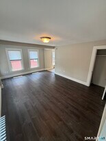 210 N Cherry St in Wallingford, CT - Building Photo