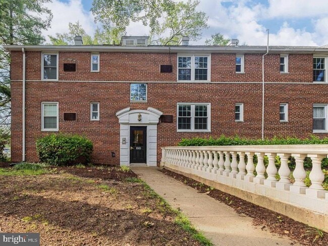 property at 100 N George Mason Dr