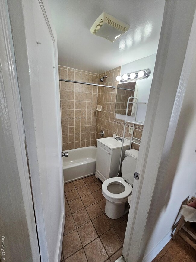 property at 29 Devoe St