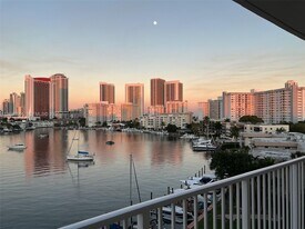 400 Golden Isles Dr in Hallandale Beach, FL - Building Photo