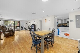 30 Revere Beach Pkwy in Medford, MA - Building Photo - Building Photo