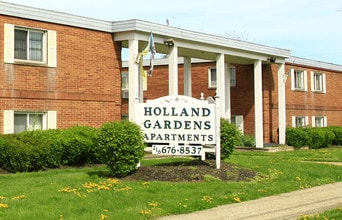 Holland Gardens Apartments in Brook Park, OH - Building Photo - Building Photo