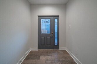 1328 W 23rd St in Houston, TX - Foto de edificio - Building Photo