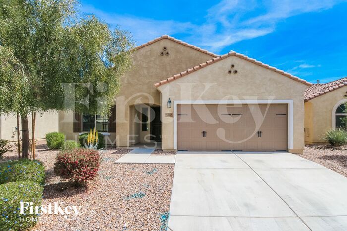 5401 W Victory Way in Florence, AZ - Building Photo