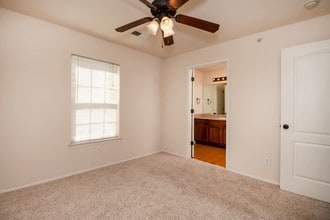 Town & Country Apartments in Ozark, MO - Building Photo - Building Photo