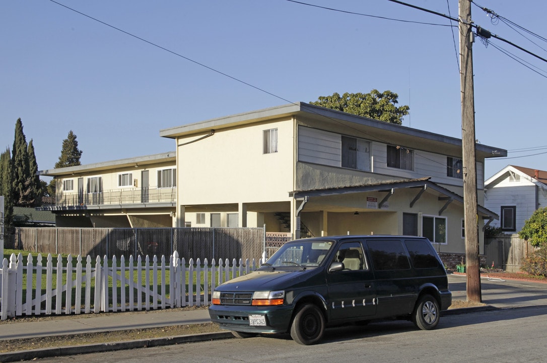 1514 C St in Hayward, CA - Foto de edificio