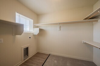 The Creek at Cottonwood Apartment Homes in Colorado Springs, CO - Building Photo - Building Photo