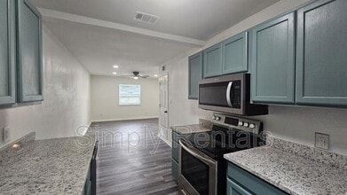 403 Main St in Mount Vernon, TX - Building Photo - Building Photo