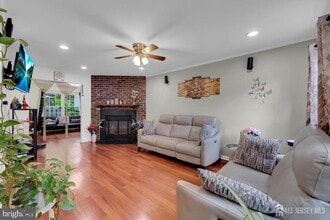 5 Pond View Dr in Plainsboro, NJ - Building Photo - Building Photo