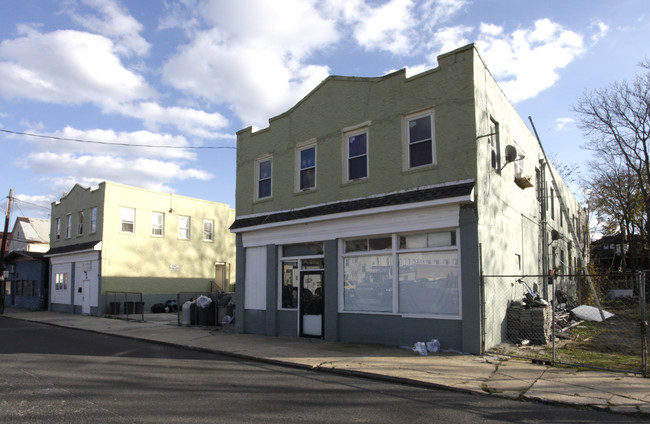 192 Belmont Ave in Long Branch, NJ - Foto de edificio - Building Photo
