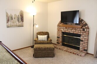 16362 Kamana Rd in Apple Valley, CA - Building Photo - Building Photo