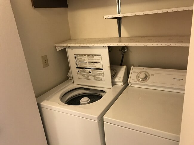 37 146th Ave SE in Bellevue, WA - Building Photo - Building Photo