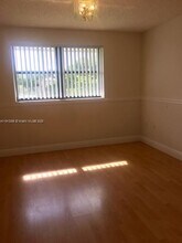 9925 Nob Hill Pl in Sunrise, FL - Building Photo - Building Photo