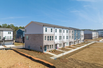 Waverly at Buice Lake in Acworth, GA - Building Photo - Building Photo