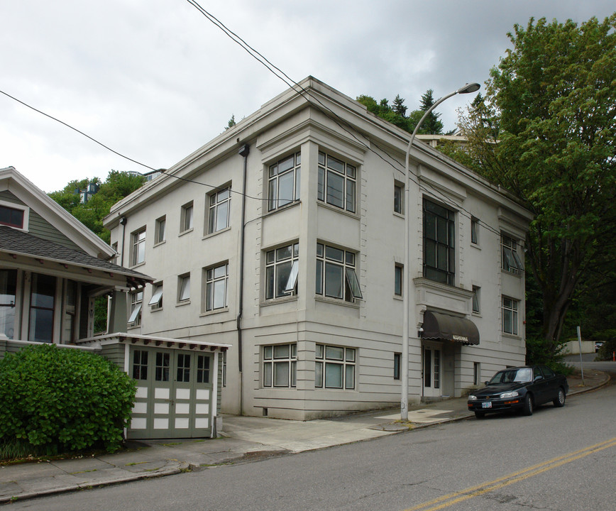 Marianna Apartments in Portland, OR - Foto de edificio