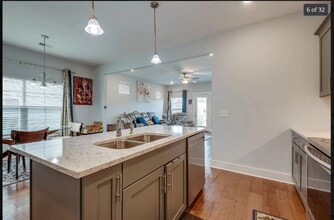 2037 Orangery Dr in Franklin, TN - Foto de edificio - Building Photo