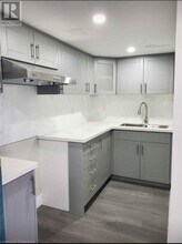 77 Iron Gate St in Kitchener, ON - Building Photo - Building Photo