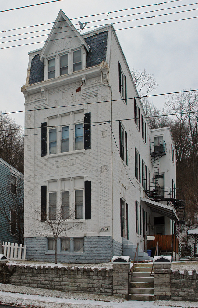 2902 W McMicken Ave in Cincinnati, OH - Building Photo - Building Photo