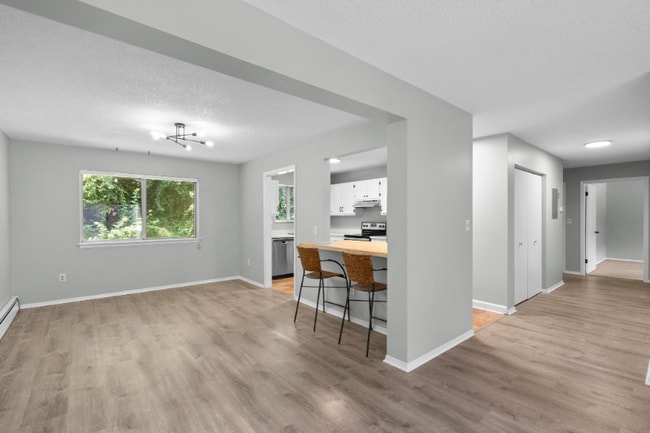 property at 5 Sundance Dr