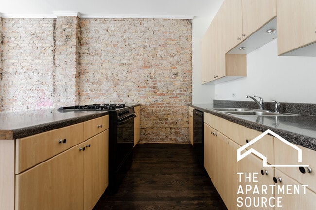 2833 W Medill Ave, Unit 1