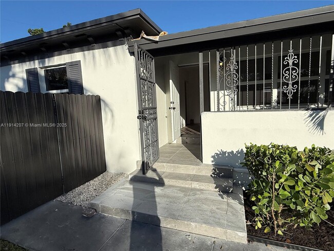 115 NW 118th St in Miami, FL - Building Photo - Building Photo
